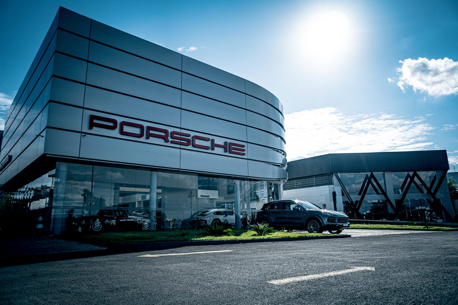 Porsche — foto 1